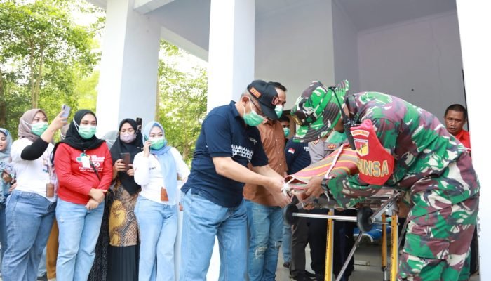Hanyutnya Abiyan Menyimpan Rasa Duka Oleh Asripan Nani.