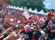“Meleeedaaak”, Puluhan Ribuan Warga Senam Ceria Bersama Istri Capres RI Ganjar, Siti Atikoh
