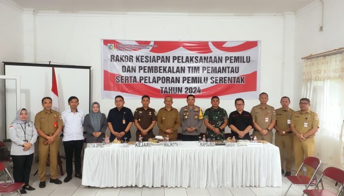 Kasi Pidsus dan Pidum Dampingi Kajari Hadiri Rakor Kesiapan Pelaksanaan Pemilu Oleh Pemkot Kotamobagu.