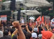Puluhan Ribu Massa Merahkan Lapangan Koni Manado, Ganjar : Saya Merasakan Aura Kemenangan