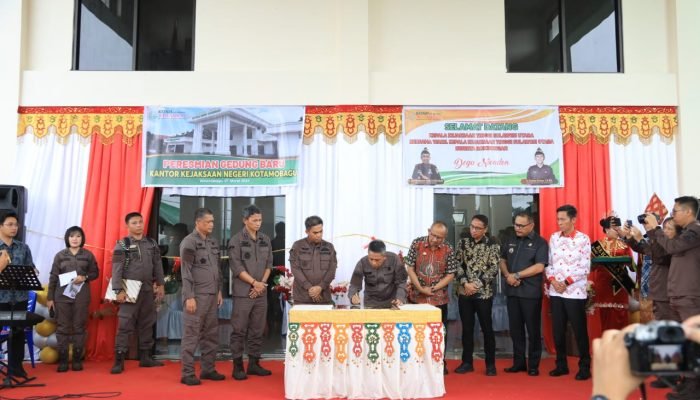 PJ Wali Kota Hadiri Peresmian Gedung Baru Kejari Kotamobagu.