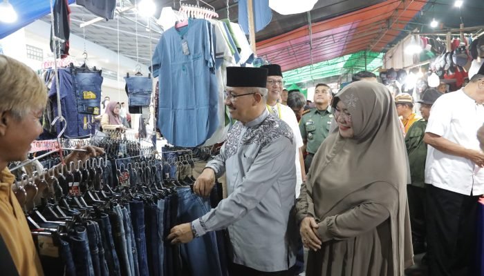 Pasar Senggol Mulai Beroperasi. PJ Berharap, Masyarakat Sejahtera.
