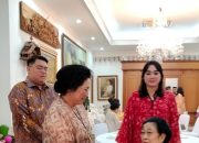 Silaturahmi Saat Lebaran, Ny. Rita dan Rio Dondokambey Akrab Bersama Megawati Soekarno Putri