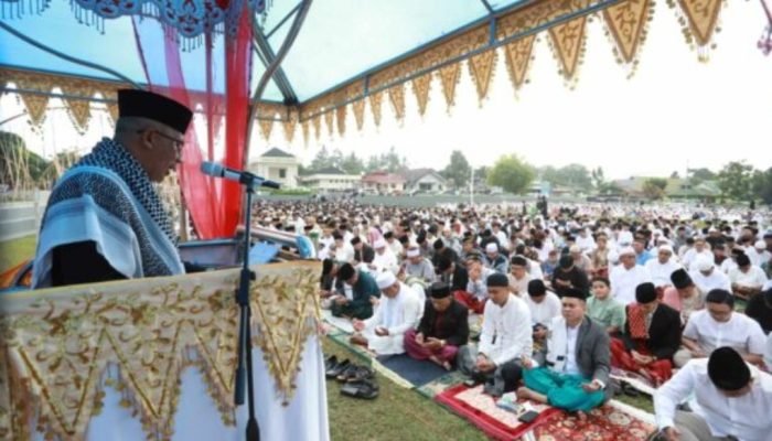 Pj Walikota Jadi Khatib Idul Fitri 1445 Hijriah di Kotamobagu.