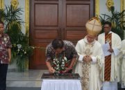 Hadiri Syukuran Gereja Katolik Parokit Bunda Hati Kudus Yesus, Gubernur Olly : Terimakasi Telah Berpartisipasi Dalam Pembangunan Daerah