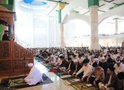 Wali Kota Sholat Idul Adha 1445 Hijriah di Masjid Agung Baitul Makmur.