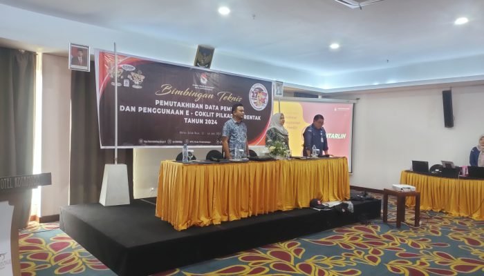 KPU Kotamobagu Gelar Bimtek di Hotel Sutan Raja. Peserta Yang Hadir Diminta Netral!
