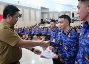 Diserahkan Wagub Kandouw, 1.458 PPPK Terima Petikan SK : Stop Pinjol dan Judol