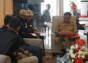Bareng Keluarga, Gubernur Olly Ikut Sukseskan Coklit Pilkada 2024