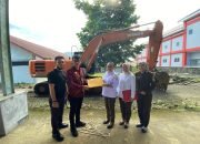 Rupbasan Manado Serahkan Barang Rampasan Ke Pemenang Lelang Melalui Kejaksaan Negeri Bitung