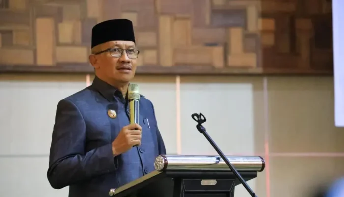 Warga Belum BerKTP, Asripan Nani Minta diidentifikasi Oleh Lurah/Kades.