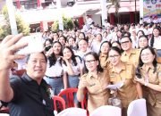 Akrab Bersama Siswa/i di Dies Natalis SMAN 1 Manado, Ini Pesan Wagub Kandouw