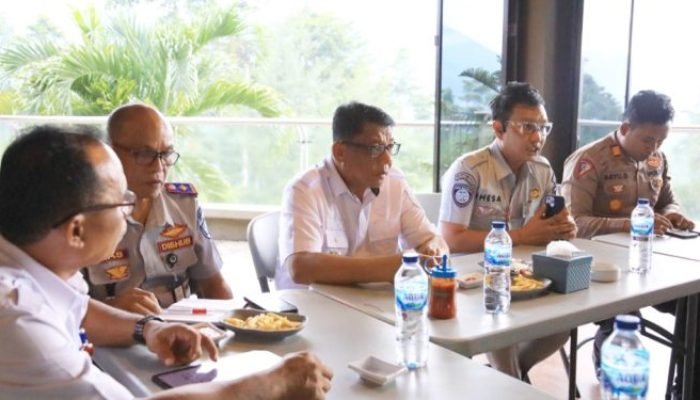 Cegah Pelajar Gunakan Kendaraan ke Sekolah, Pemkot Kotamobagu Kembali Aktifkan Layanan Bus Sekolah.