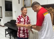 ‘Tuama Minahasa’ Letjen Tuejeh Temui Uskup Manado Usai Daftar Cagub-Cawagub Sulut