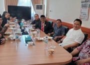 Abdullah Mokoginta Saksikan Sumpah dan Janji Ketua dan Wakil DPRD Kotamobagu, Yang Baru Dilantik.