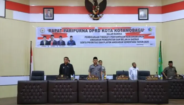 Pj Wali Kota Abdullah Mokoginta Hadiri Rapat Paripurna DPRD, Penyampaian Kebijakan Umum APBD 2025.