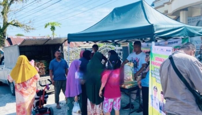 DKP Kotamobagu Gelar GPM di Kelurahan Mongondow Bersama Bulog.