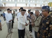 Bersama BAZNAS, Sekda Kabupaten Asahan Salurkan Dana ZIS Kepada Fakir Miskin