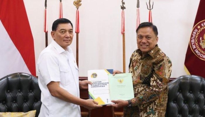 Serahkan Sertifikat Tanah 20 Hektar, Olly Dondokambey dan Sjafrie Sjamsoeddin Bahas Pembangunan SMA Taruna Nusantara Langowan Minahasa