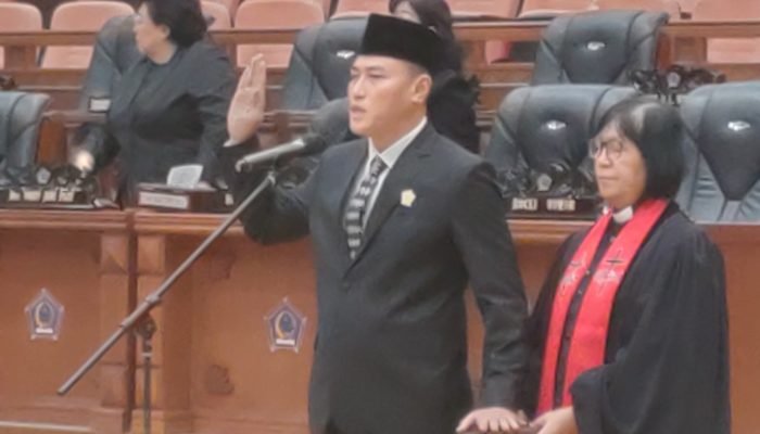 Resmi Dilantik, Royke Reynald Anter Jabat Wakil Ketua DPRD Sulut