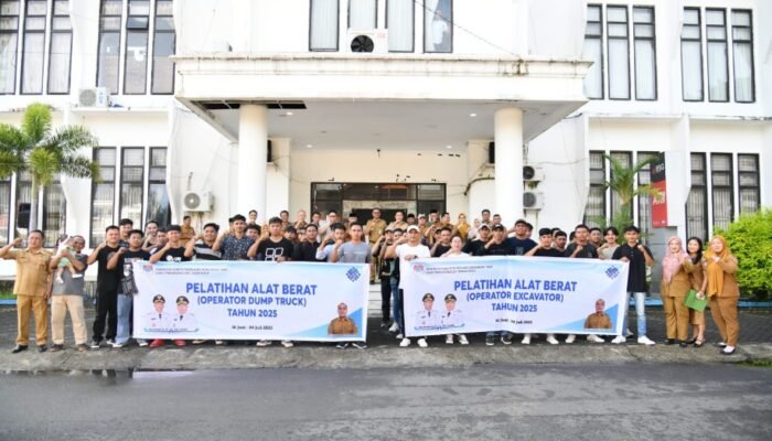 Perkuat SDM, Disnakertrans Boltim Gelar Pelatihan Operator Alat Berat 