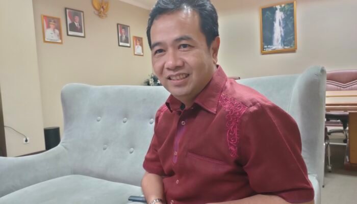 Gantikan Posisi Royke Anter, Ronald Sampel Dipercayakan Jabat Ketua Fraksi Demokrat DPRD Sulut