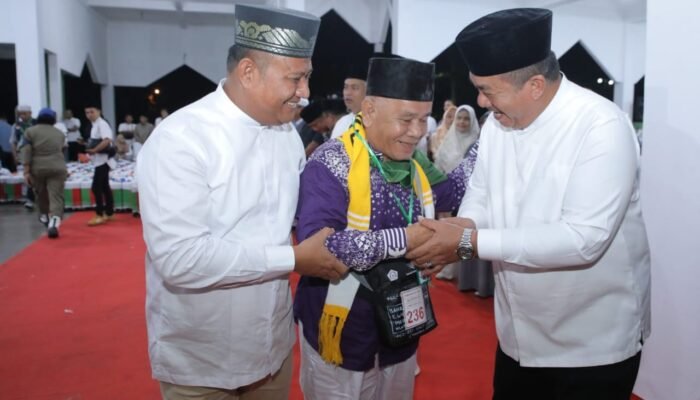 Pemkab Asahan Lepas Calon Haji Kabupaten Asahan di Gedung Tahfidz Masjid Agung Haji Achmad Bakrie