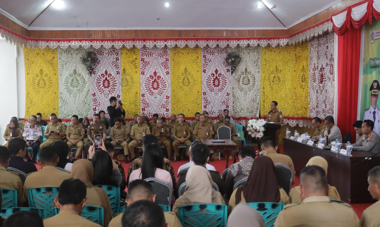 Wali Kota Kotamobagu, dr Weny Gaib membuka rapat konsolidasi High Level Meeting bersama Bank Indonesia Sulut dan Forkopimda. Foto/Kominfo Kotamobagu.