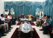 Disambut Gubernur Yulius, MenHub RI Tinjau Langsung Penanganan Insiden Kebakaran KM Barcelona V