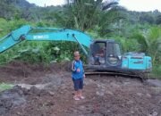 Wujudkan Visi Swasembada Pangan, Pemdes Tombolikat Buka Akses Jalan Pertanian Tangkilon