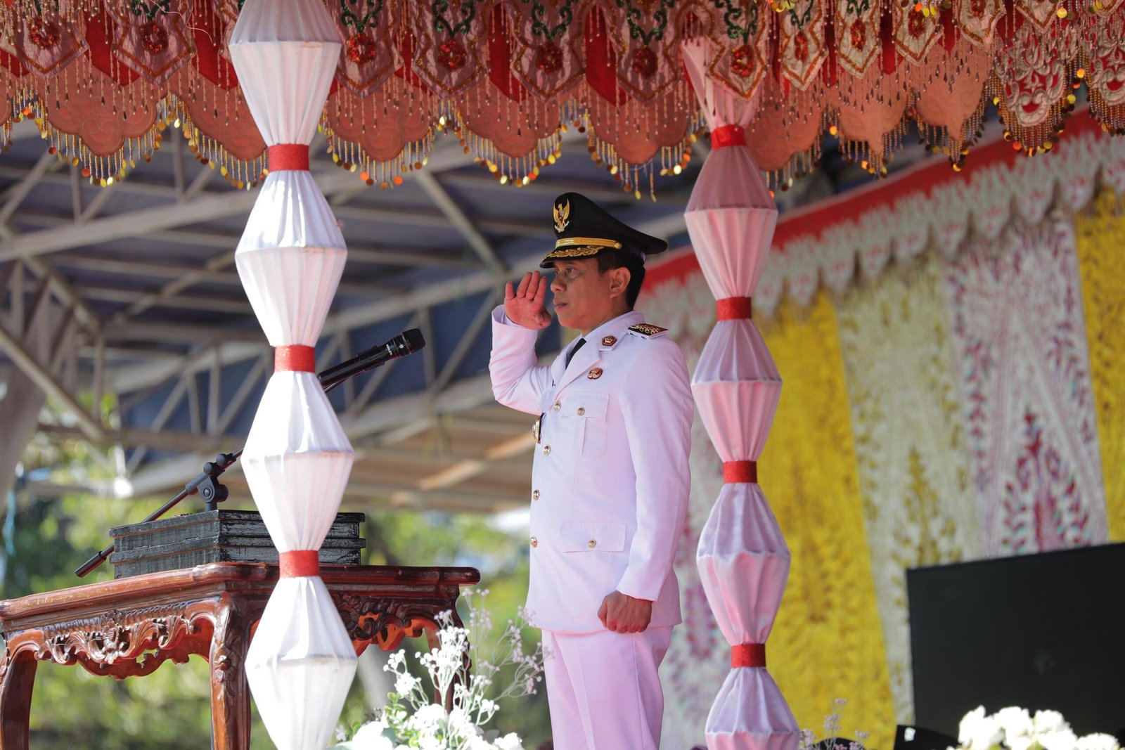Wali Kota Kotamobagu, dr Weny Gaib SpM memimpin upacara peringatan HUT Kemerdekaan RI ke-80 di Alun-alun Boki Hotinimbang, Minggu (17/8/2025). Foto/Kominfo Kotamobagu.