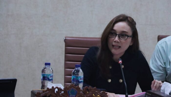 Meski Bukan Dapilnya, Stela Runtuwene Perjuangkan Aspirasi Perbaikan Jalan Rusak di Mokupa