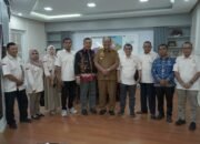 Bupati Asahan Terima Kunjungan Rektor UNA di rumah Dinas