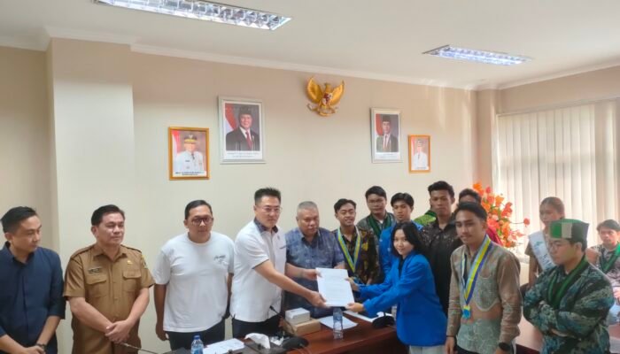 Gelar Dialog Bersama AMARA Sulut, DPRD Sulut Pastikan Tindaklanjuti Tuntutan Mahasiswa