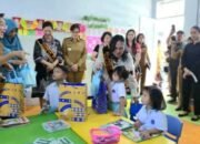 Kunjungi TK Happy Land Manado, Bunda PAUD Sulut Anik Yulius Selvanus ‘Perkuat Pondasi Pendidikan Anak’