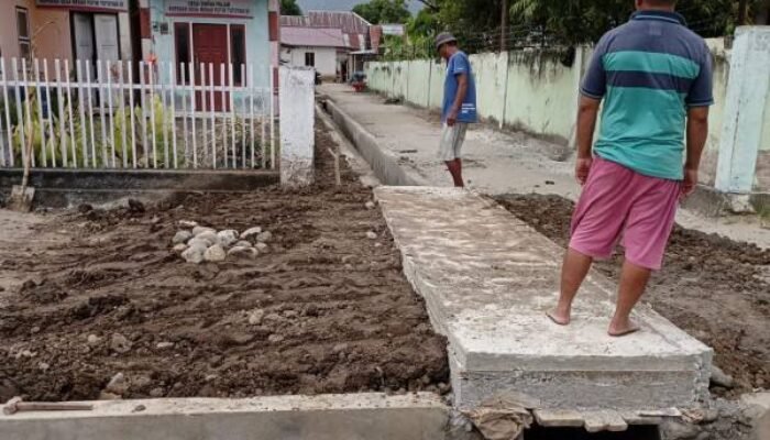 Pemdes Tutuyan 3 Sukses Bangun Drainase