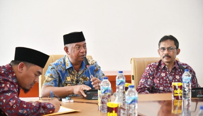 Bupati Oskar Manoppo Terima Audiensi UMMA, Ratusan Mahasiswa Siap KKN di Boltim