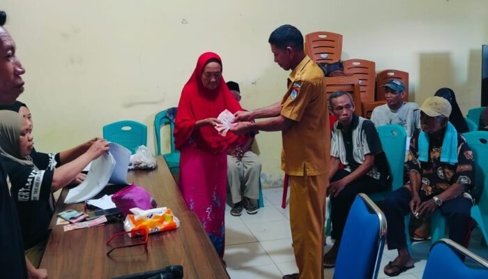 28 KPM Kayumoyondi Terima Dana BLT Bulan April dan Mei 2025