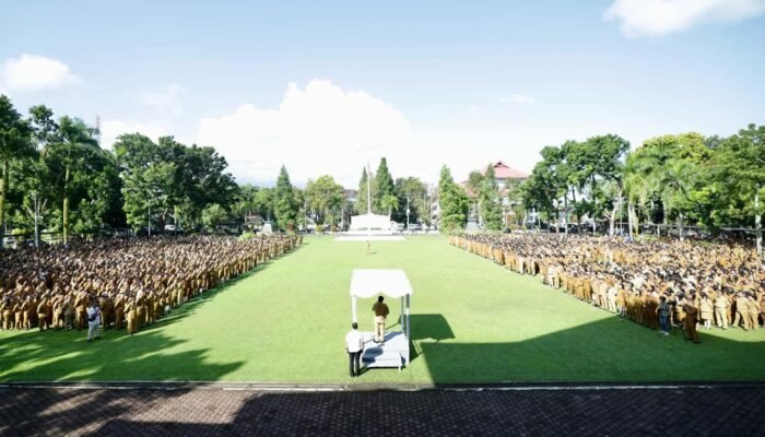 Apel Perdana Liburan, Gubernur Yulius : Kita Digaji Negara! Tidak Ada Alasan Untuk Lakukan Hal Tak Pantas