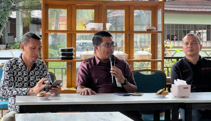 “Ngopi Bareng” JIPS Bersama Panitia Liga 4 Piala Gubernur Sulut, Simak Target YSK-Vicktor Dorong Kemajuan Olahraga