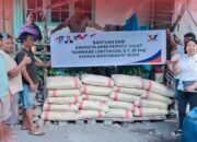 Normans Luntungan Apresiasi Kemandirian Warga Buao, Salurkan Bantuan Semen untuk Bangun Jalan Kebun