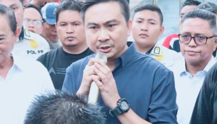 Mengenal Sosok Nick Lomban, Politisi Muda yang Memilih Berjibaku di Lapangan