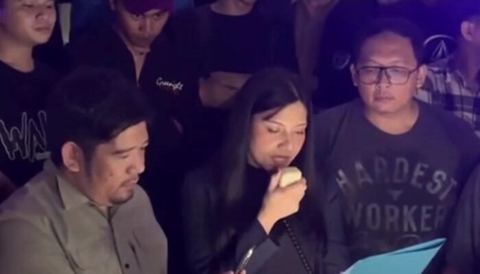 Tunjukkan Nyali, Hillary Tuwo Jadi Satu-satunya Srikandi Dewan yang Temui Massa Aksi Mahasiswa Sulut