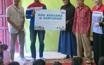 Pertamina Patra Niaga Regional Sulawesi Salurkan Santunan bagi Anak Yatim dan Dhuafa Lintas Agama di Makassar