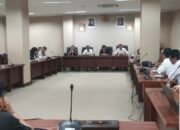 Warga Diminta Buka Blokir, Dirut PT MSM Janji Perbaiki Jalan BPJN dalam 4 Bulan