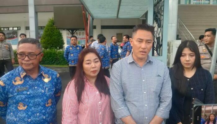 Aksi Demo Mahasiswa di DPRD Sulut Berakhir Ricuh, Royke Anter: Kami Sedih dan Sayangkan Tindakan Anarkis