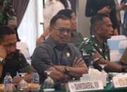 Sinergi Eksekutif-Legislatif: Ruslan Abdul Gani Hadiri Rakor Penanganan Karhutla Bersama Gubernur Yulius Selvanus
