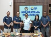 Wali Kota Kotamobagu dr Weny Gaib Beri Contoh Ketaatan Bayar Pajak