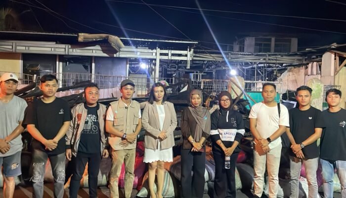 SATRIA Manado-Sulut Bergerak Cepat, Salurkan Paket Sembako dan Uang Tunai untuk Korban Kebakaran di Ketang Baru