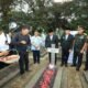 Momen Haru di TMP Kalibata: Gubernur Yulius Selvanus Rangkul Putra F.J. Tumbelaka Setelah 11 Tahun Tak Berziarah